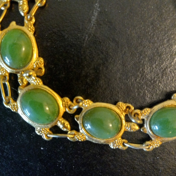 🔥HOST PICK🔥Vintage Designer Jade Turtle 🐢 Bracelet - Picture 3 of 3